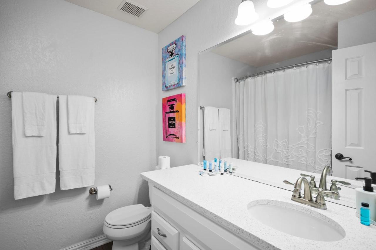 Boutique Bunkhouse Sleeps 20 Pool Hot Tub Outletmall Theatrerm Ev Friendly Cypress Exterior foto