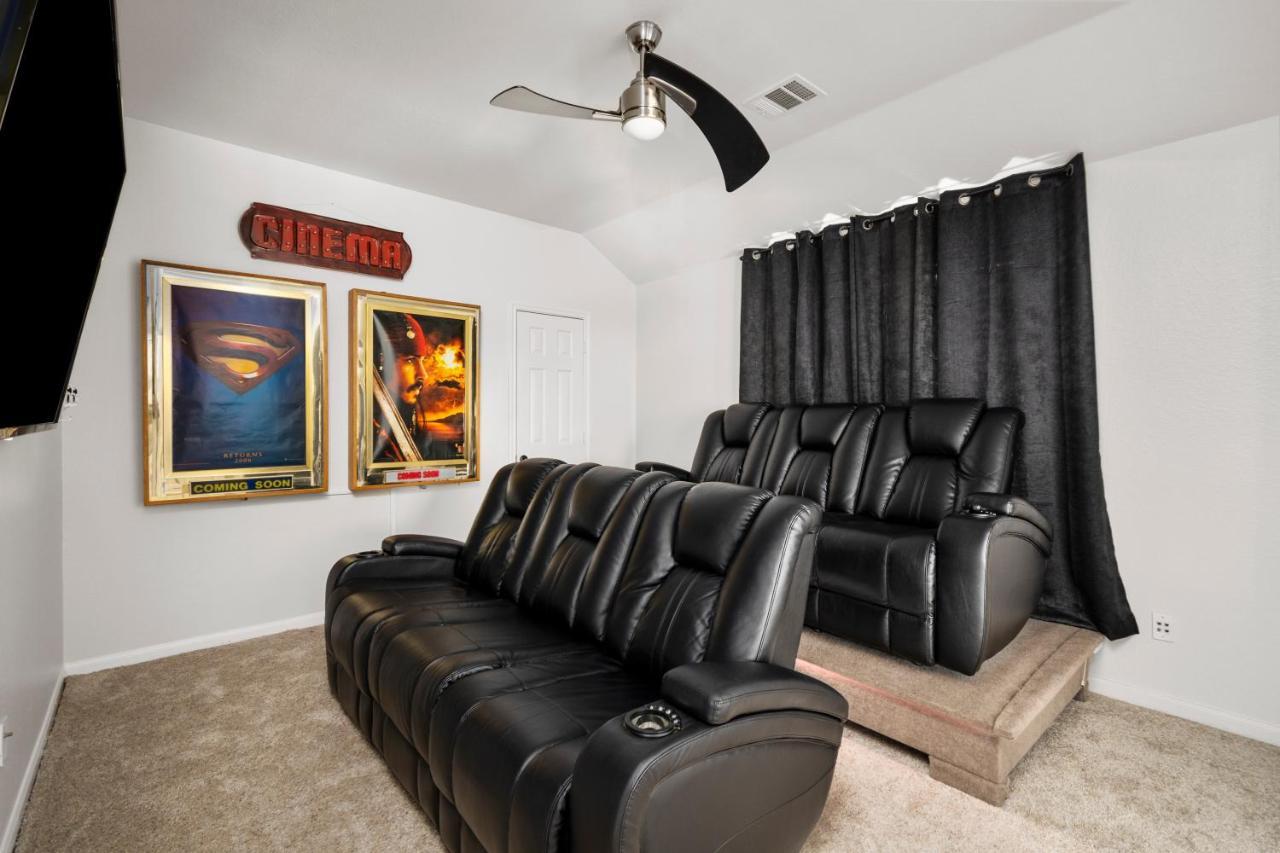 Boutique Bunkhouse Sleeps 20 Pool Hot Tub Outletmall Theatrerm Ev Friendly Cypress Exterior foto