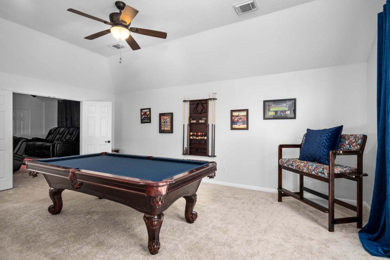 Boutique Bunkhouse Sleeps 20 Pool Hot Tub Outletmall Theatrerm Ev Friendly Cypress Exterior foto