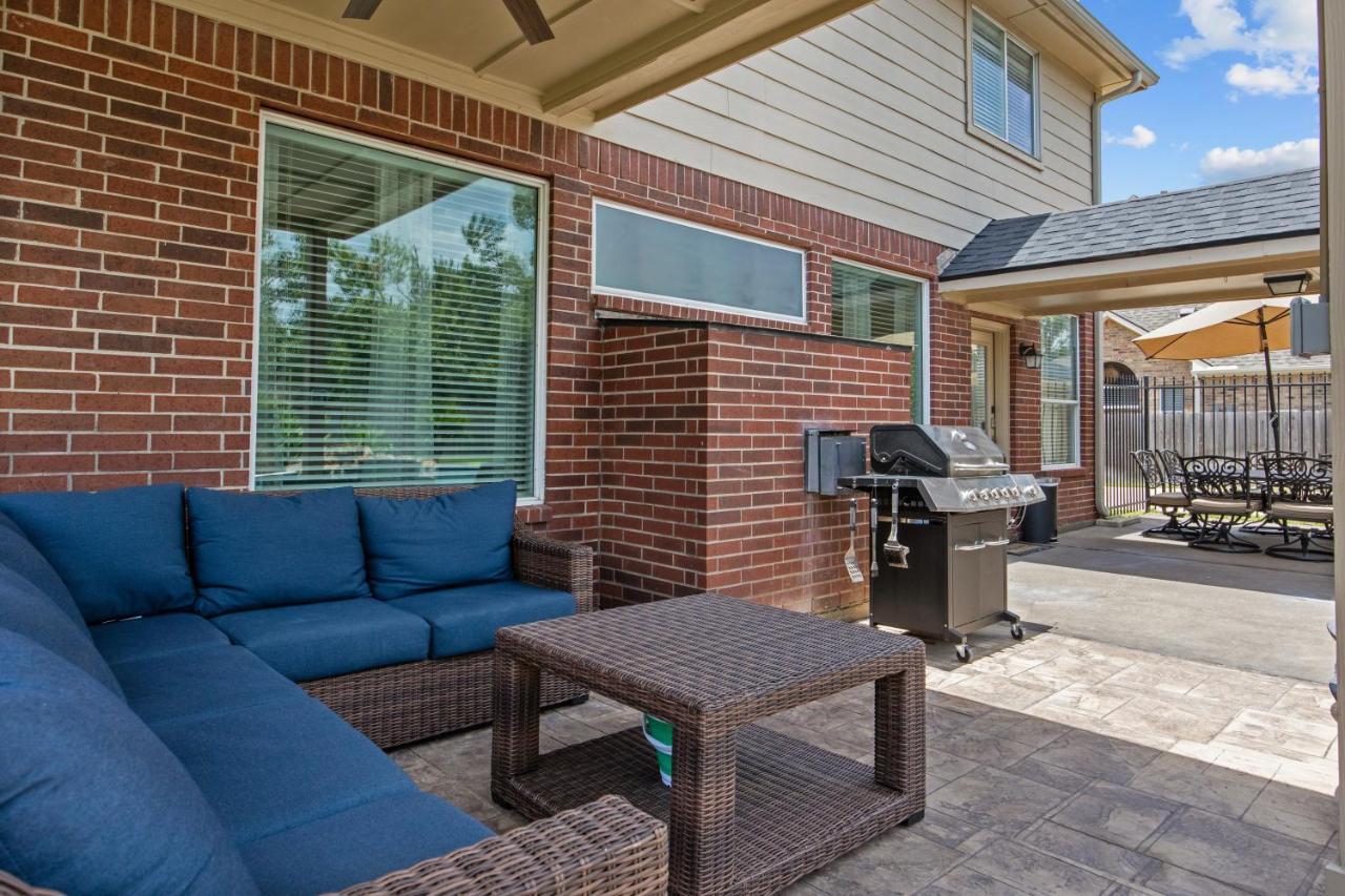 Boutique Bunkhouse Sleeps 20 Pool Hot Tub Outletmall Theatrerm Ev Friendly Cypress Exterior foto