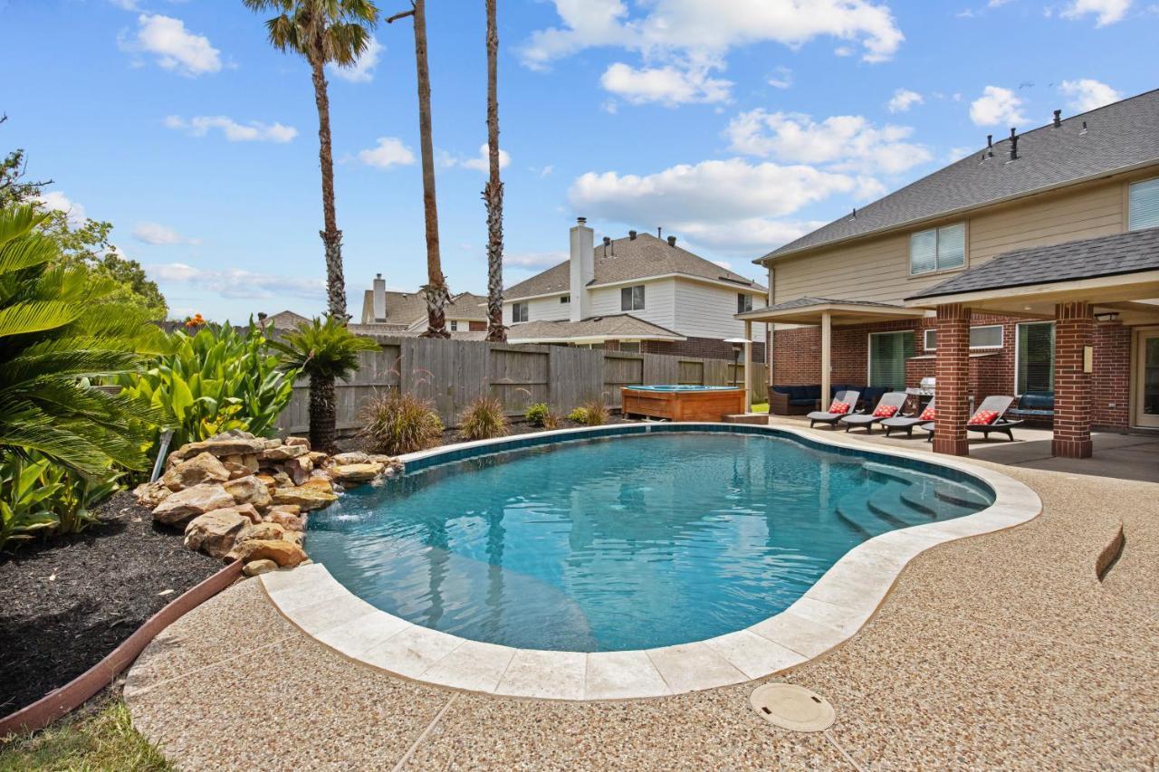 Boutique Bunkhouse Sleeps 20 Pool Hot Tub Outletmall Theatrerm Ev Friendly Cypress Exterior foto